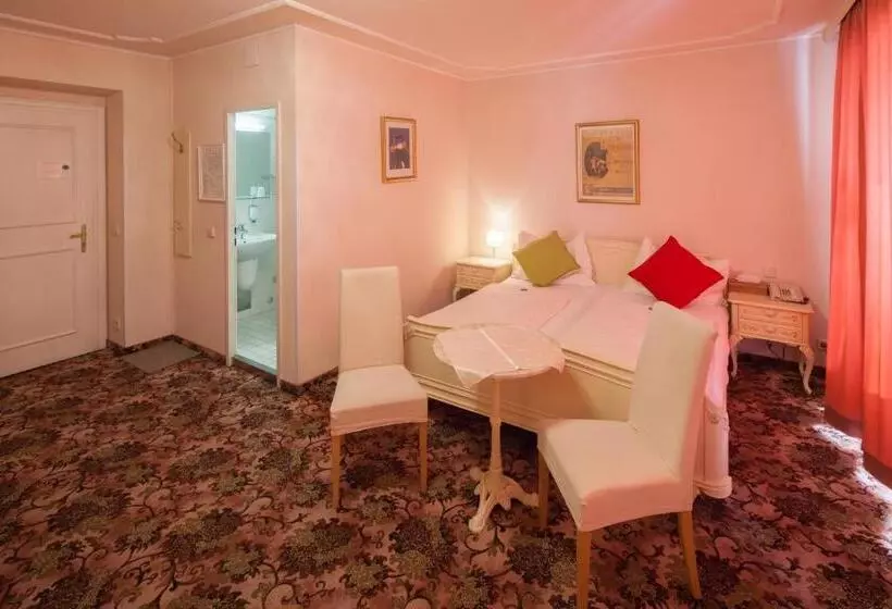 ホテル Aviano Boutique