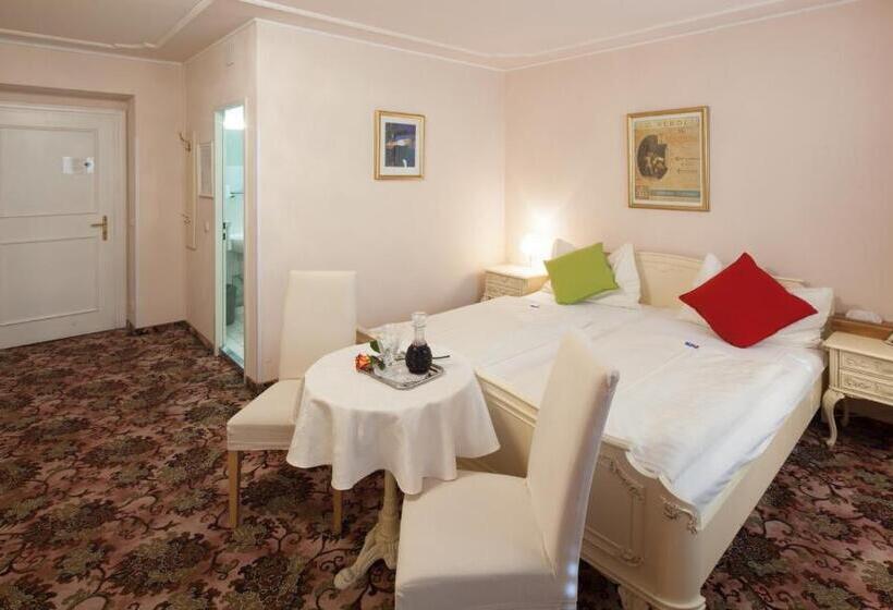 호텔 Aviano Boutique