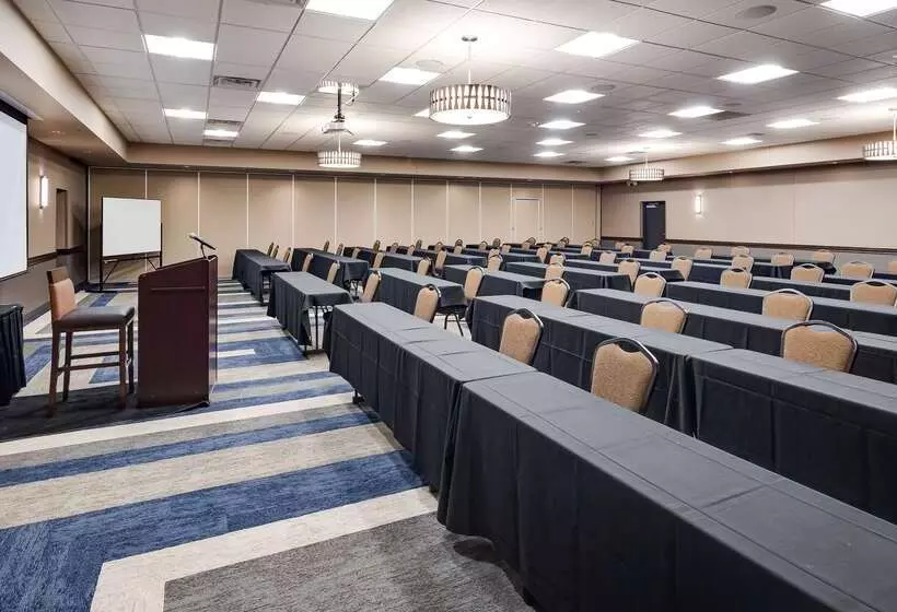 Отель Wyndham Bloomington Mall Of America