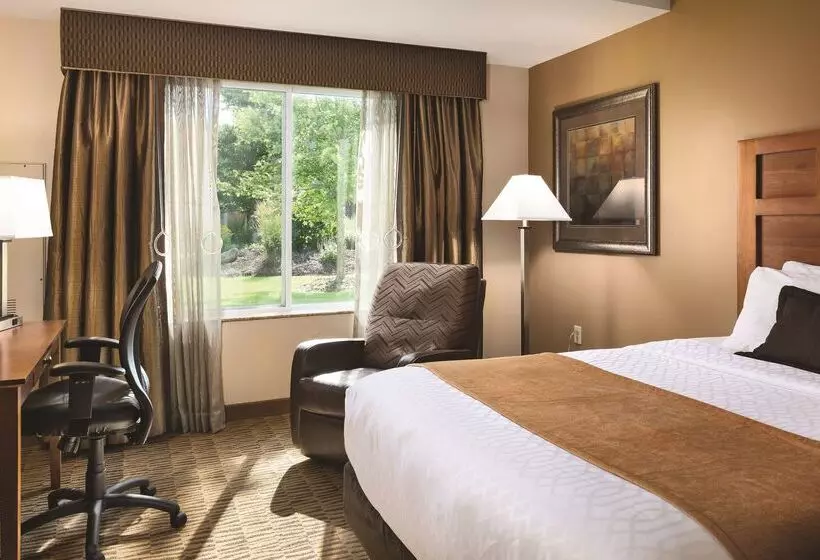 Отель Wyndham Bloomington Mall Of America
