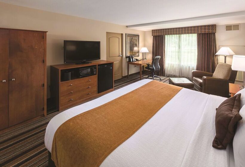 ホテル Wyndham Bloomington   Mall Of America