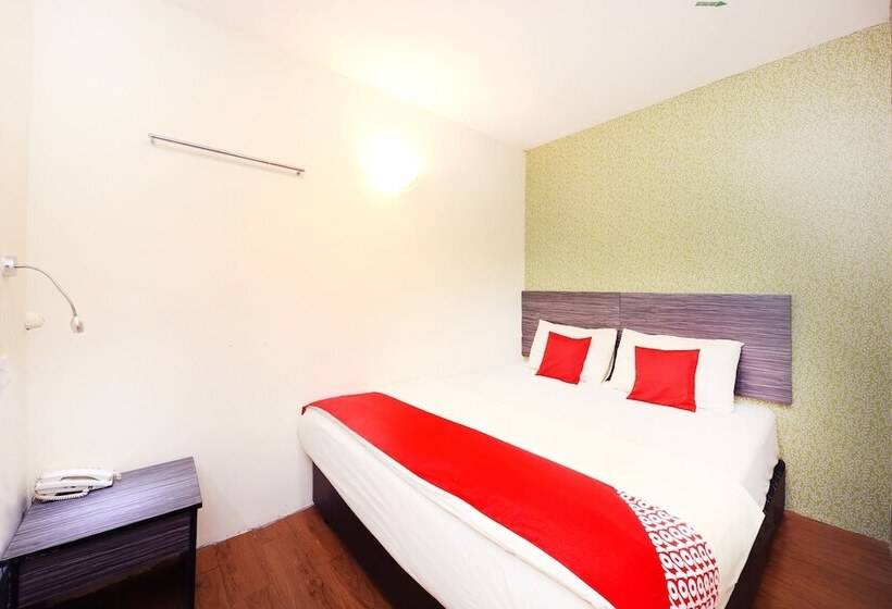 Hotel Capital O 90726 V