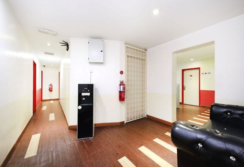 Hotel Capital O 90726 V