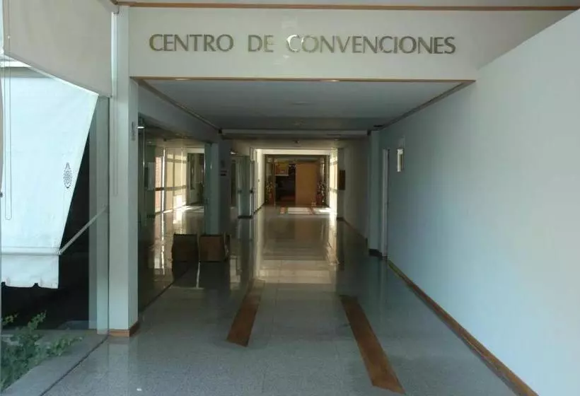 هتل Dr. Cesar C. Carman