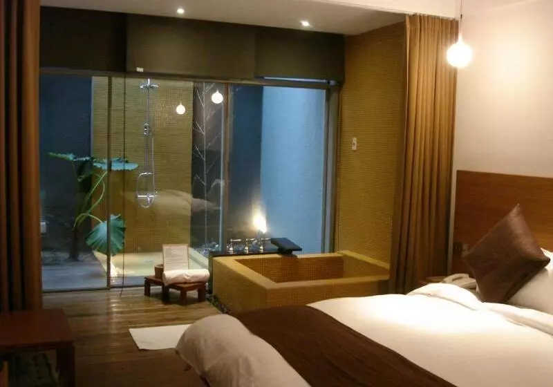 ホテル Double One