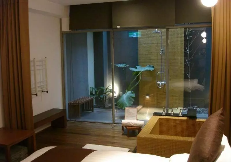 ホテル Double One