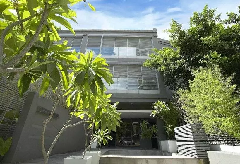 ホテル Double One