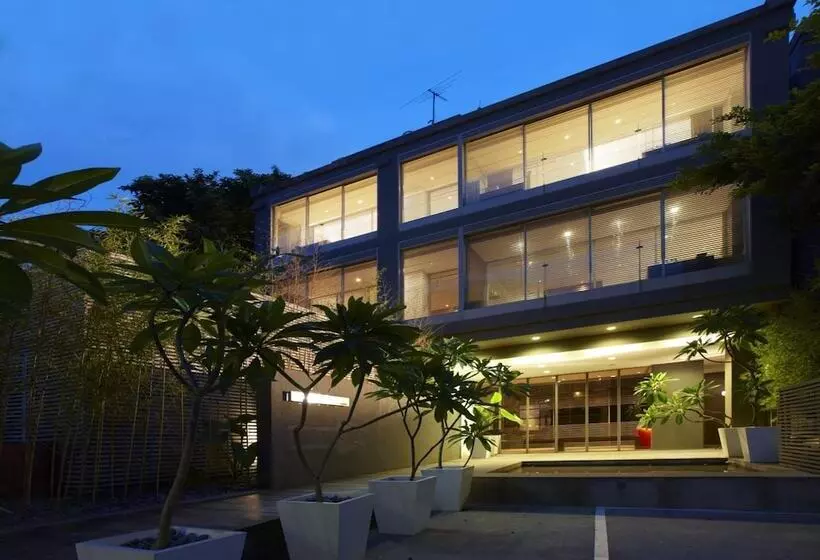 ホテル Double One