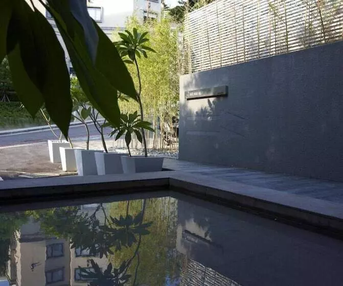 ホテル Double One