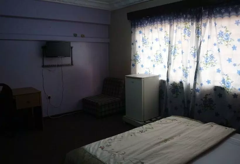 בית מלון כפרי Global Summer