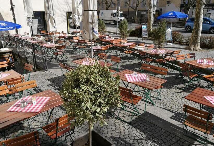 בית מלון כפרי Goldener Engl