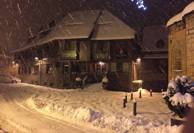 Gran Chalet Hotel & Petit Spa