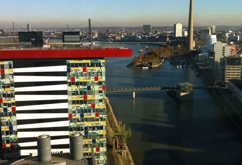 هتل Innside By Meliá Dusseldorf Hafen