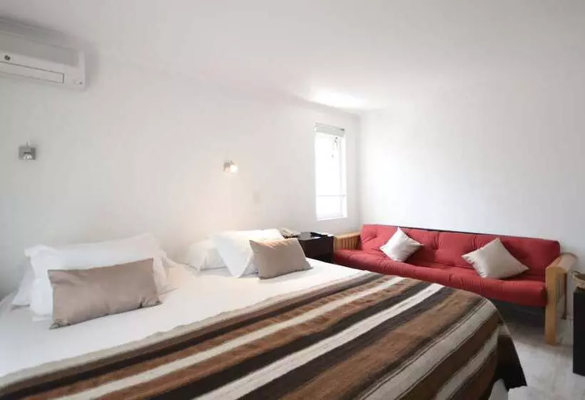 ホテル Meridiano Sur Petit