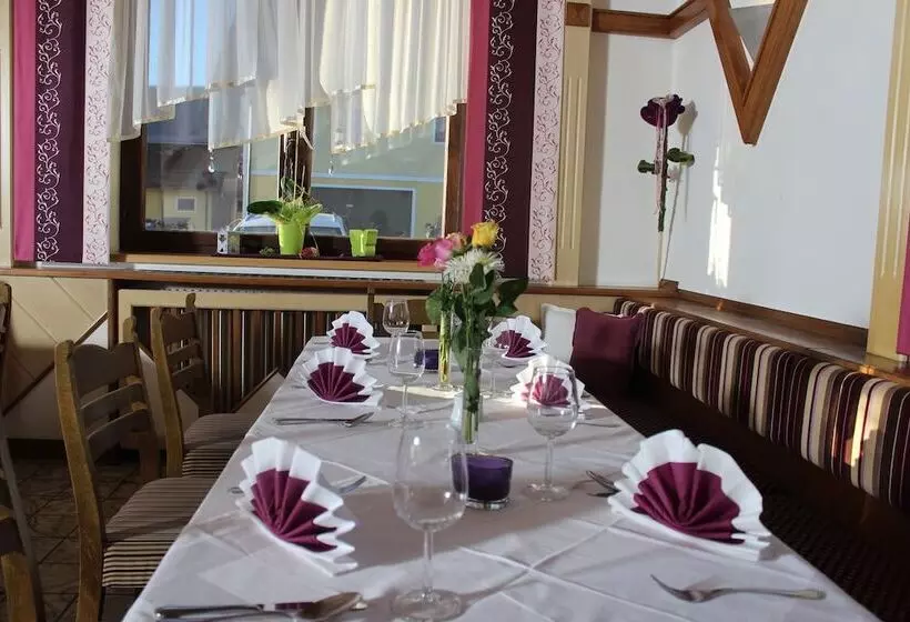 Hotelli Narnhoferwirt