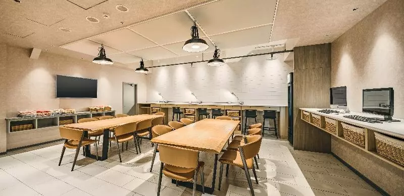 Orange Hotel   Ximen, Taipei