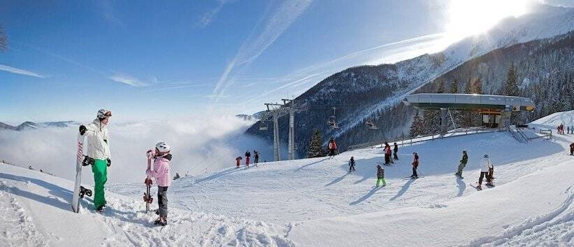 酒店 Schneeberghof