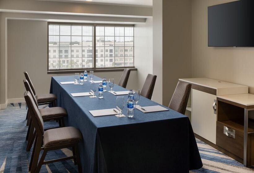 Отель Sheraton Jacksonville