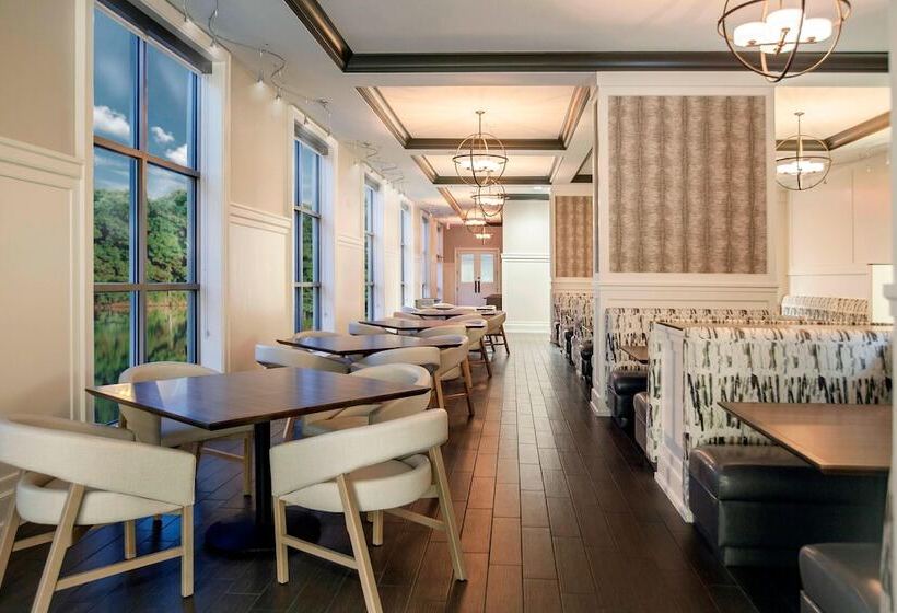 Отель Sheraton Jacksonville