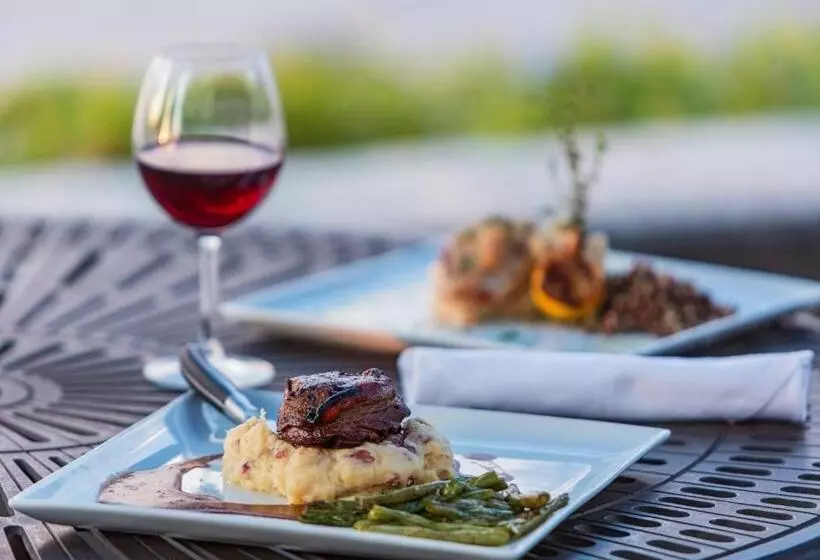 ホテル The Waterfront Inn