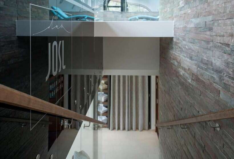 Josl Mountain Lounging Hotel   Adults Only!