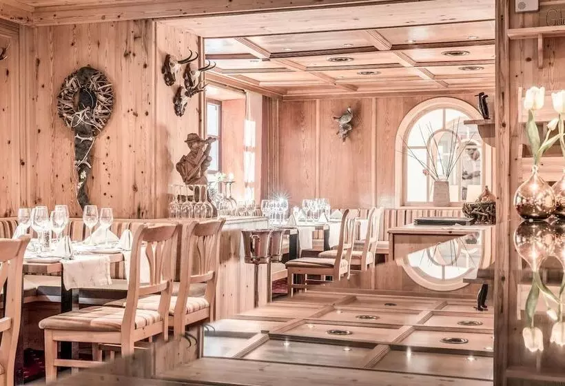 Josl Mountain Lounging Hotel Adults Only!