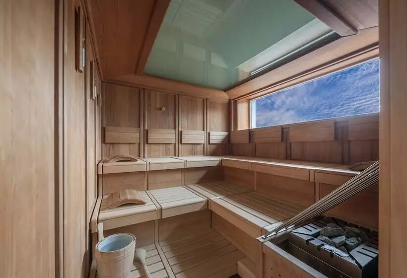 Josl Mountain Lounging Hotel Adults Only!