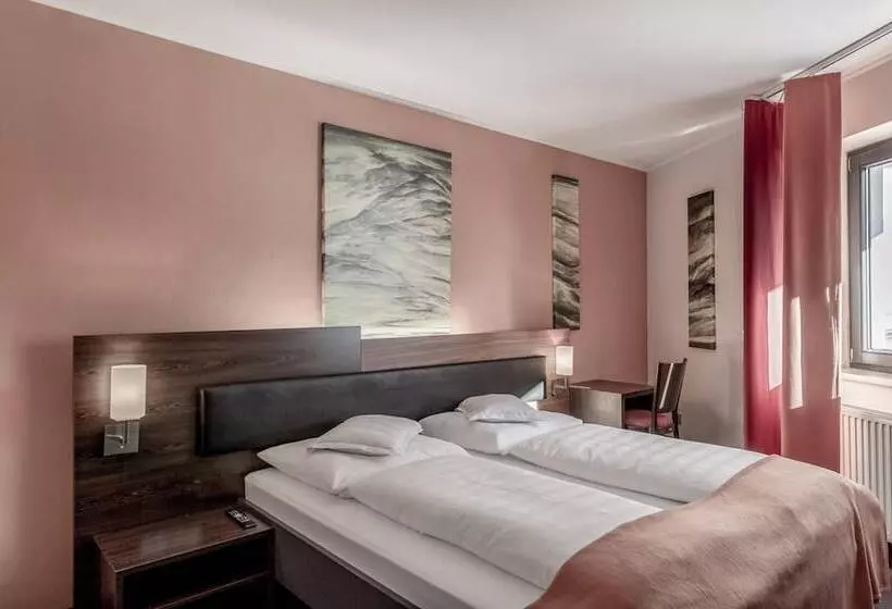 Josl Mountain Lounging Hotel Adults Only!