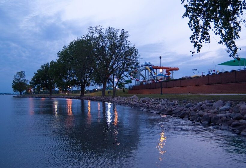 King's Pointe Waterpark Resort