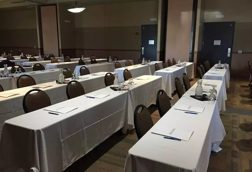 King's Pointe Waterpark Resort