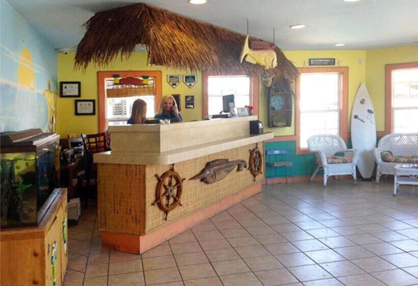 Мотель Pirates Cove