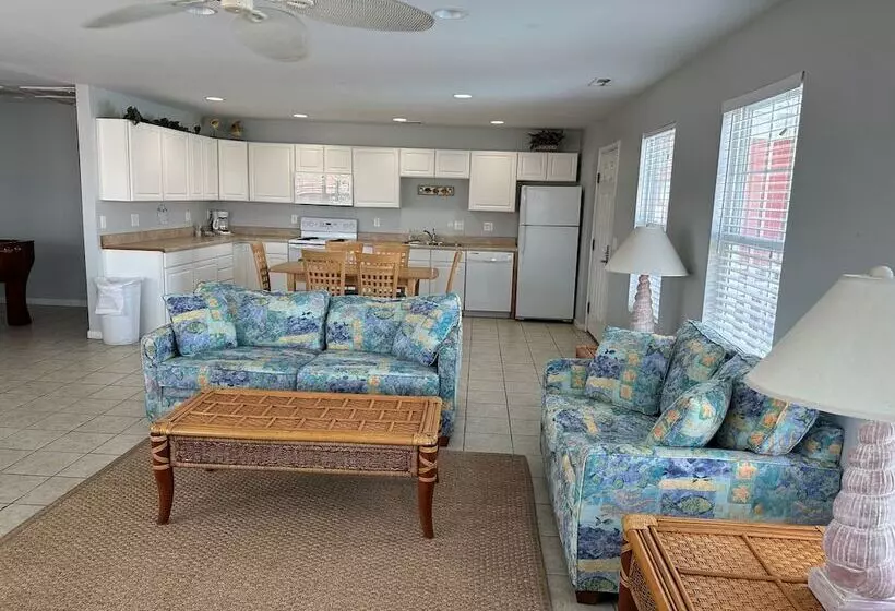 汽车旅馆 Pirates Cove