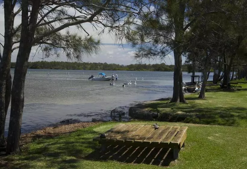 리조트 Lakeside Forster Holiday Park And Village