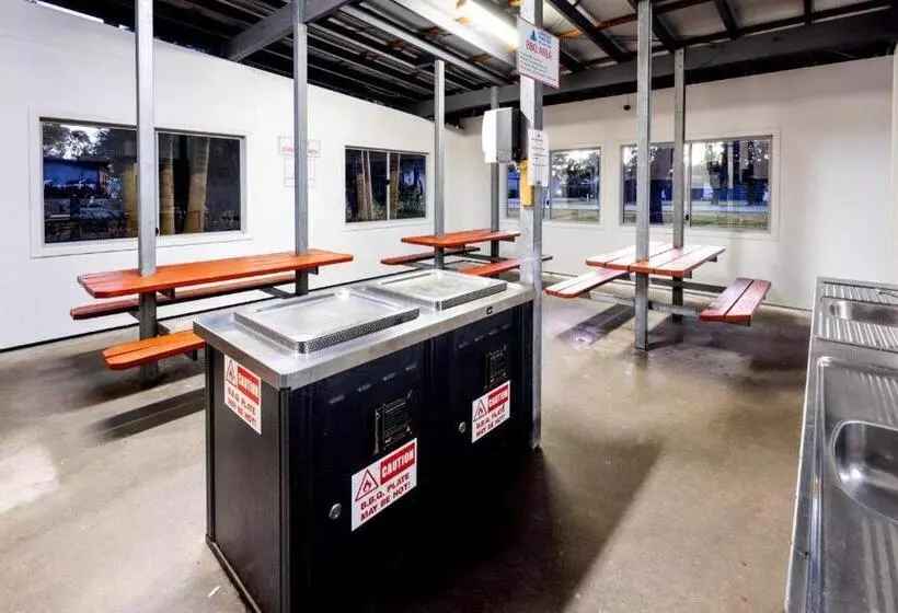 리조트 Lakeside Forster Holiday Park And Village