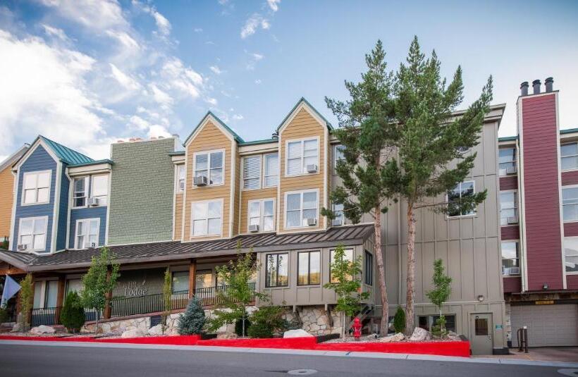 استراحتگاه Sweetwater Lift Lodge