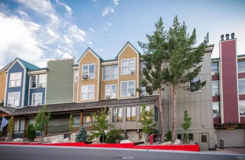 استراحتگاه Sweetwater Lift Lodge