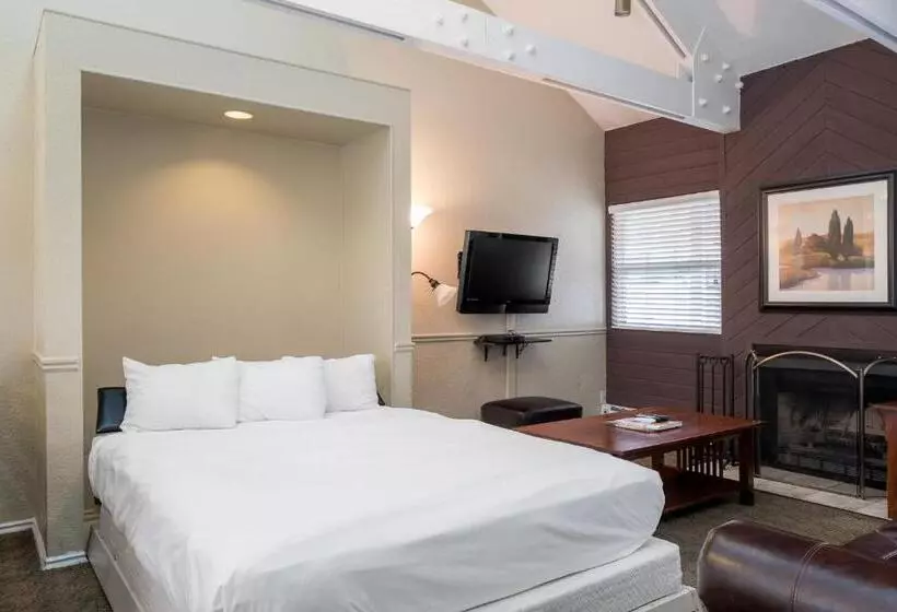 استراحتگاه Sweetwater Lift Lodge