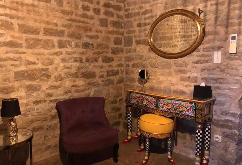 تختخواب و صبحانه Domaine De Monplaisir