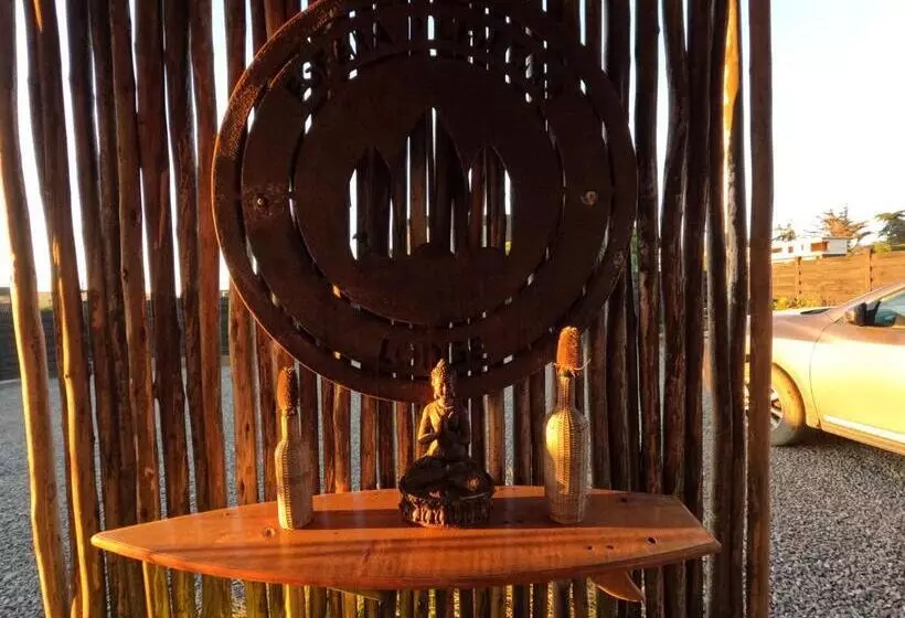 تختخواب و صبحانه Esfera Pichilemu   Lodge
