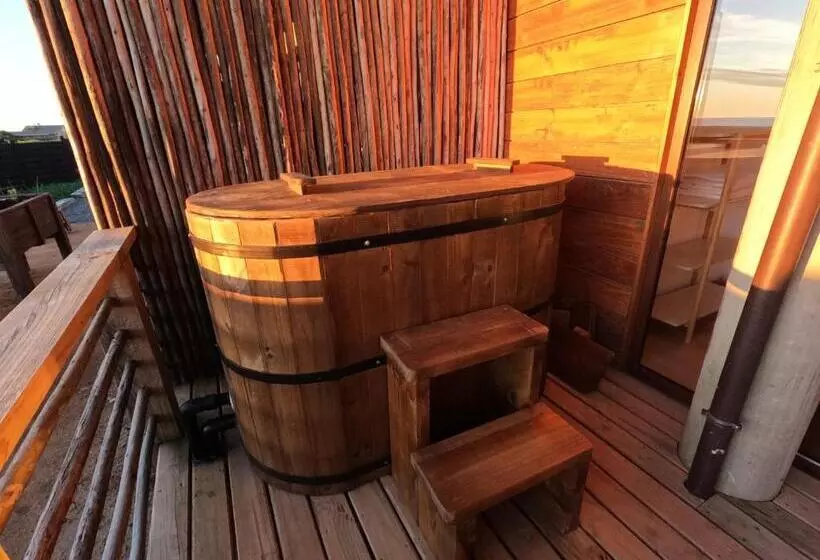 تختخواب و صبحانه Esfera Pichilemu   Lodge