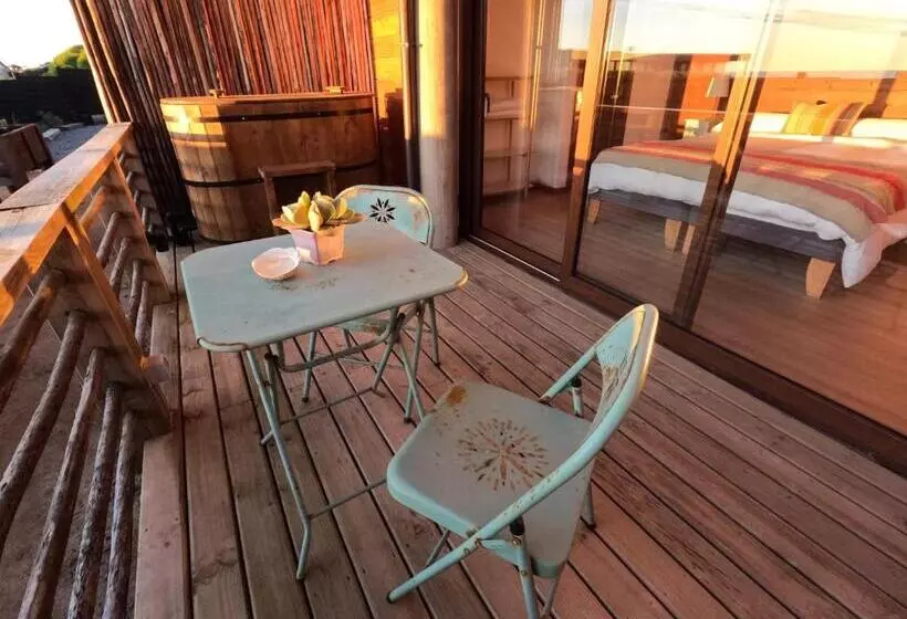 تختخواب و صبحانه Esfera Pichilemu   Lodge