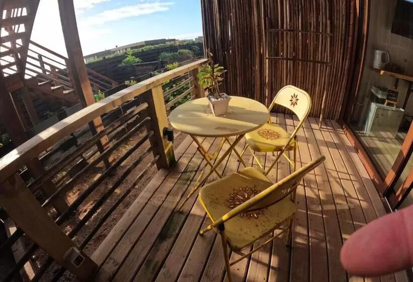 تختخواب و صبحانه Esfera Pichilemu   Lodge