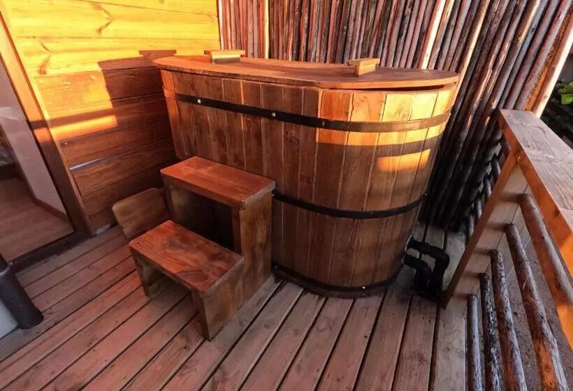 تختخواب و صبحانه Esfera Pichilemu   Lodge