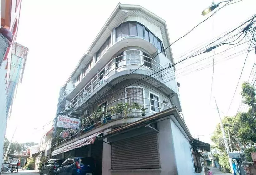 ホテル Cristian Jay Dormitory By Reddoorz