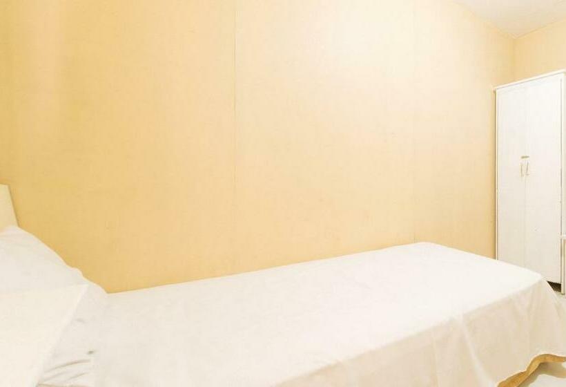 酒店 Cristian Jay Dormitory By Reddoorz