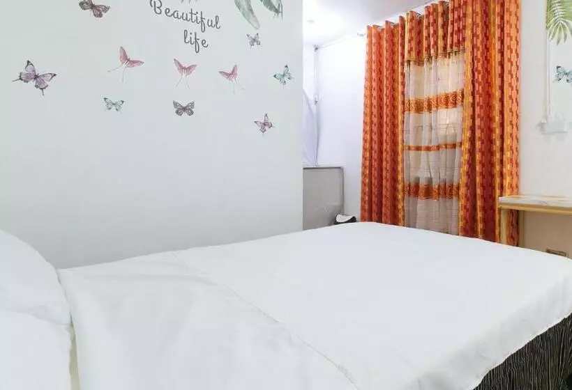 ホテル Cristian Jay Dormitory By Reddoorz