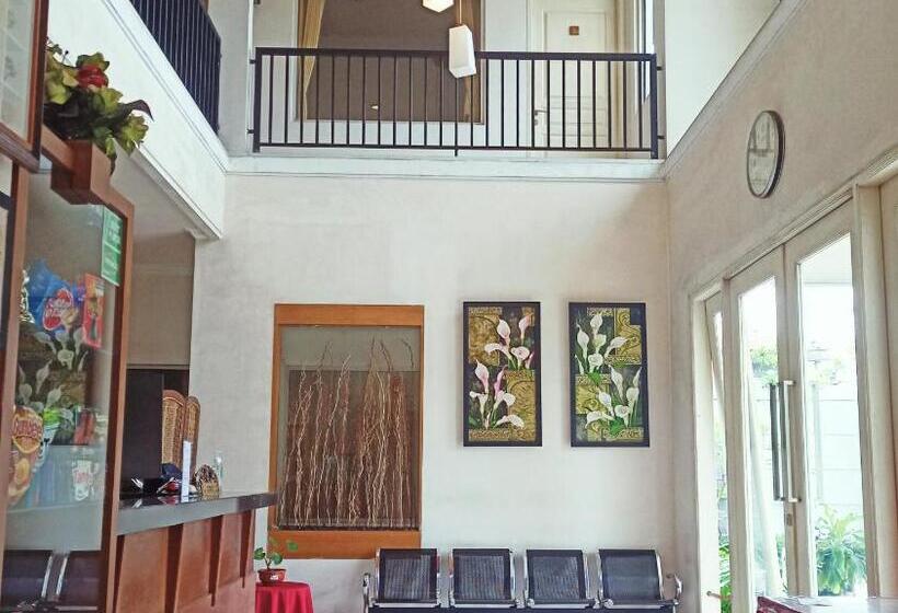 בית מלון כפרי Flamboyan