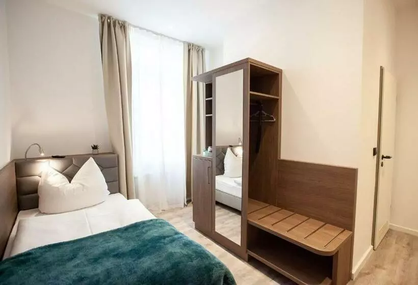 هتل Gästehaus Freches Perlhuhn