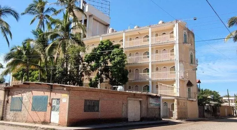 Hotelli Las Cúpulas