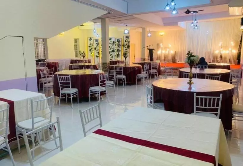 Hotelli Oyo 90404  Z Dirgahayu 313